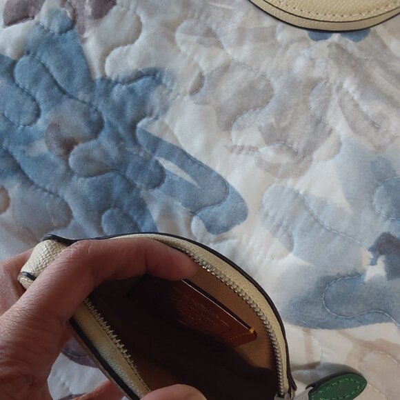 ***LOW START *** NWT/NWOT Coach Lemon Coin Pouch - Picture 4 of 11